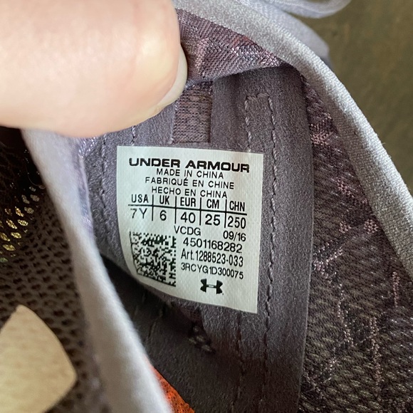 Under Armour Training Shoes - Picture 6 of 6